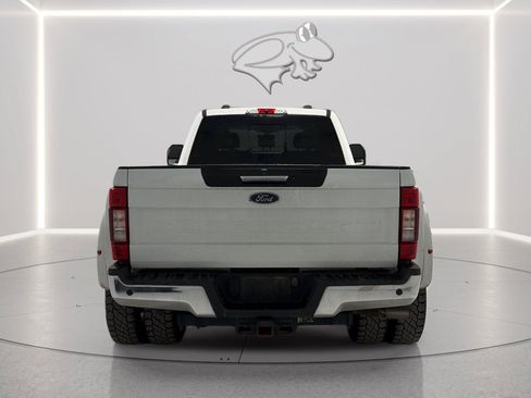 Used 2022 Ford F350 XLT w/ XLT Premium Package AWD/4WD image 4