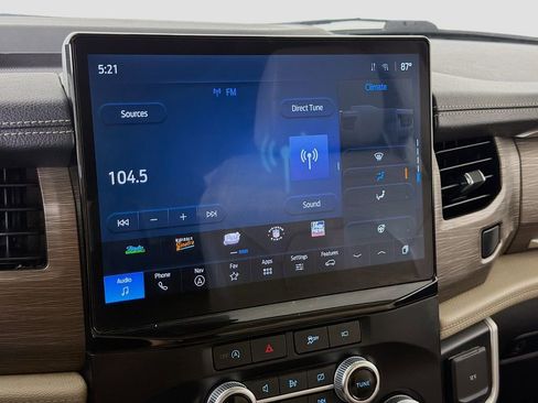 Used 2024 Ford Expedition Limited AWD/4WD image 17