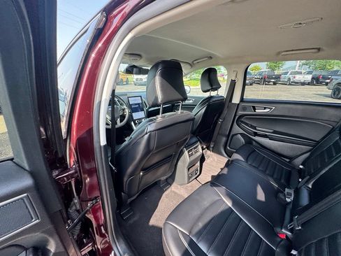 Certified 2024 Ford Edge SEL w/ Convenience Package AWD/4WD image 12
