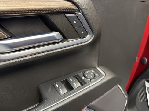 Used 2023 Chevrolet Silverado 1500 RST w/ Z71 Off-Road Package AWD/4WD image 11