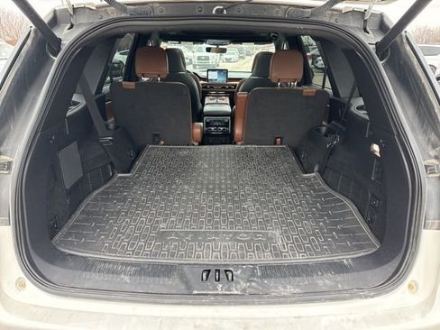 Used 2022 Lincoln Aviator Reserve w/ Equipment Group 201A image 11