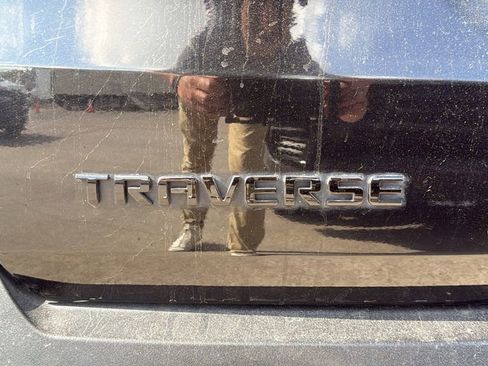 Used 2019 Chevrolet Traverse LS w/ LPO, Blackout Package image 5