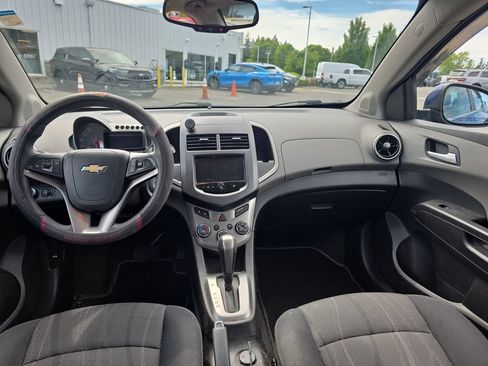 Used 2013 Chevrolet Sonic LT FWD image 5