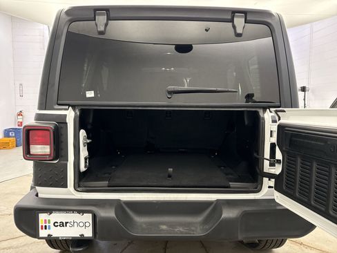 Used 2020 Jeep Wrangler Unlimited Sport S AWD/4WD image 24