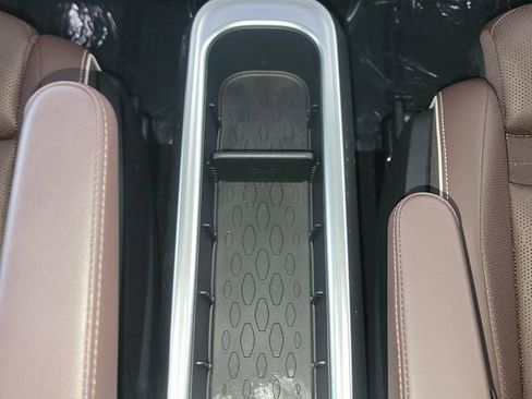 Used 2025 Volkswagen ID. Buzz Pro S image 22