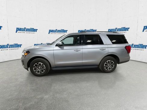 Used 2024 Ford Expedition XLT image 6