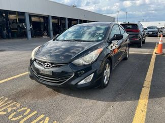 Used 2013 Hyundai Elantra FWD video 1