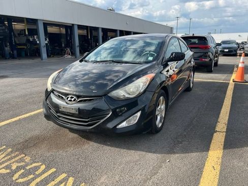 Used 2013 Hyundai Elantra FWD image 1