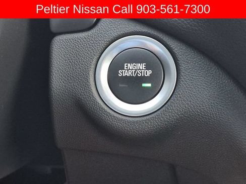 Used 2024 Chevrolet Equinox LT AWD/4WD image 32