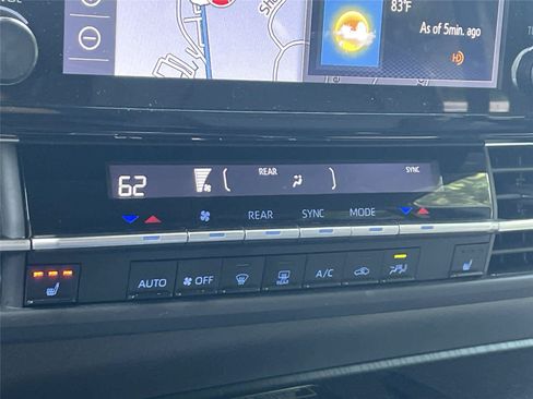 Used 2021 Toyota Sienna XSE w/ XSE Plus Package FWD image 14