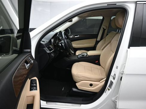 Used 2018 Mercedes-Benz GLS 450 4MATIC image 12