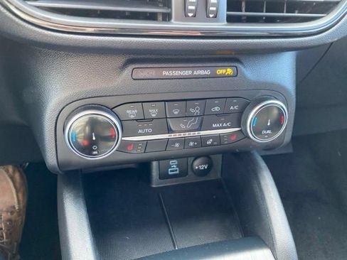 Certified 2023 Ford Escape ST-Line AWD/4WD image 19