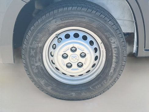 Used 2024 RAM ProMaster 2500 w/ Convenience Group FWD image 28