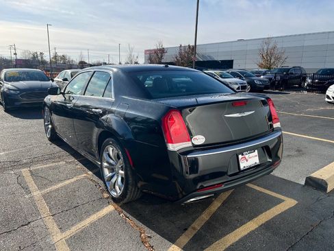 Used 2015 Chrysler 300 C Platinum image 4