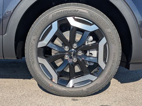 New 2025 Kia Telluride S image 13