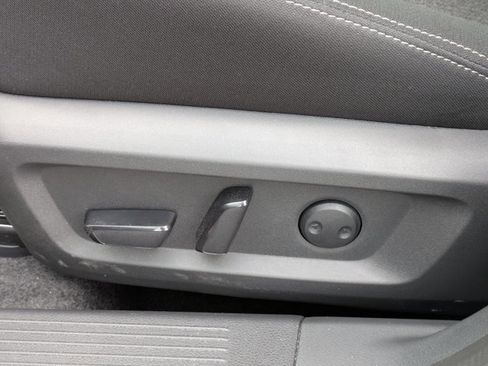 Certified 2024 Nissan Rogue SV image 22