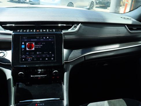 Used 2023 Jeep Grand Cherokee L Laredo image 48