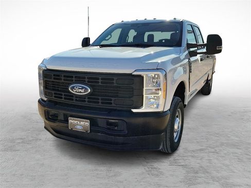Used 2023 Ford F250 XL w/ XL Driver Assist Package image 4