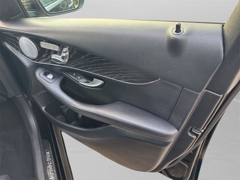 Used 2016 Mercedes-Benz GLC 300 image 34