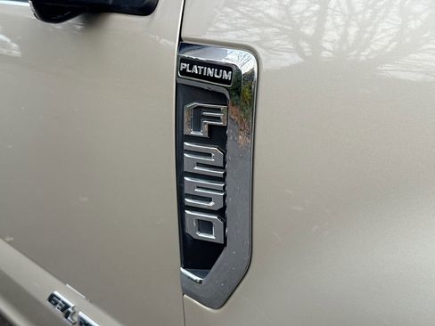 Used 2018 Ford F250 Platinum w/ Platinum Ultimate Package image 39