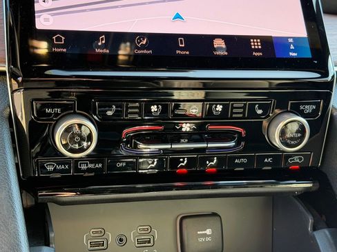 New 2025 Jeep Grand Cherokee Summit image 20