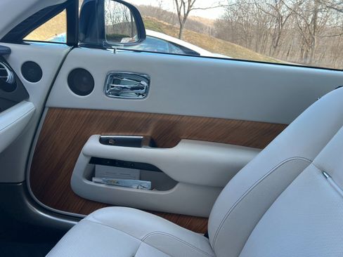 Used 2015 Rolls-Royce Wraith RWD image 6