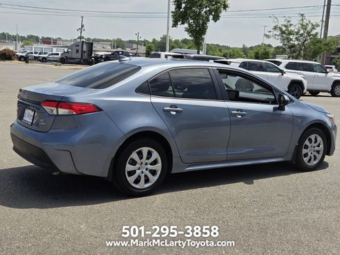 Used 2025 Toyota Corolla LE FWD image 5