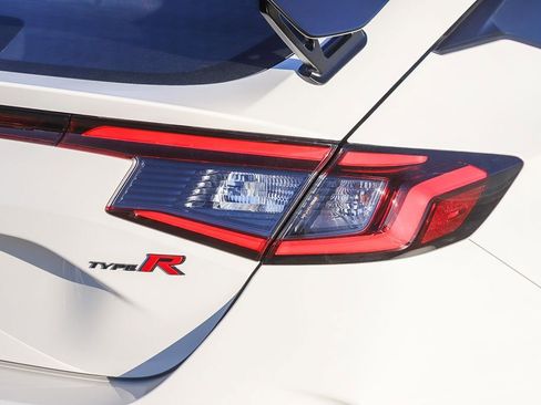 Used 2025 Honda Civic Type R image 10