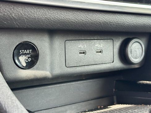 Used 2024 Nissan Rogue S AWD/4WD image 21
