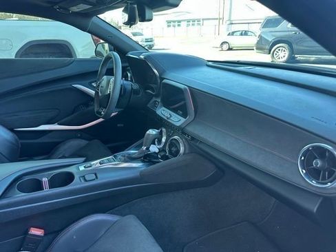Used 2021 Chevrolet Camaro ZL1 image 40