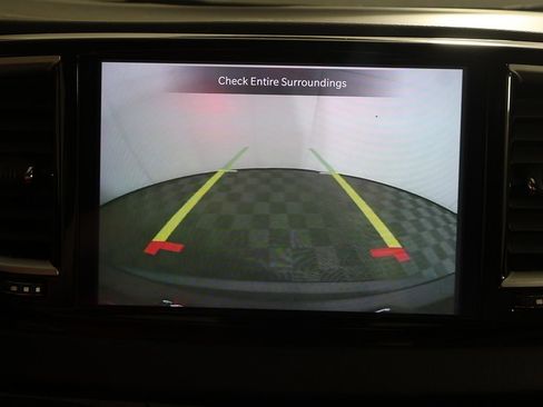 Used 2023 Chrysler Pacifica Touring-L FWD image 44