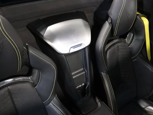 Used 2021 Chevrolet Corvette Stingray Premium Conv w/ Battery Protection Package image 64