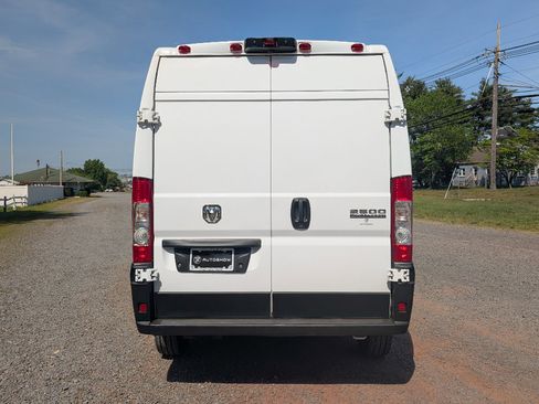 Used 2026 RAM ProMaster 2500 w/ Convenience Group FWD image 7