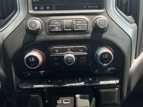 Used 2022 Chevrolet Silverado 1500 RST w/ Redline Edition AWD/4WD image 15