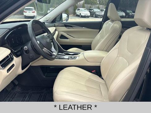 Certified 2023 INFINITI QX60 Luxe w/ Performance Audio Package image 9