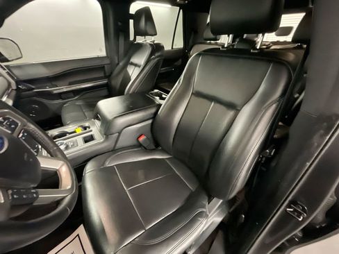 Used 2021 Ford Expedition XLT image 20