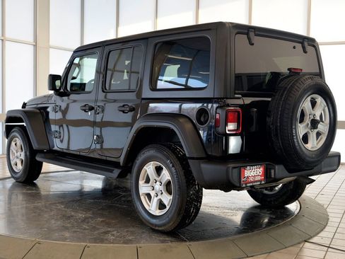 Used 2021 Jeep Wrangler Unlimited Sport image 6