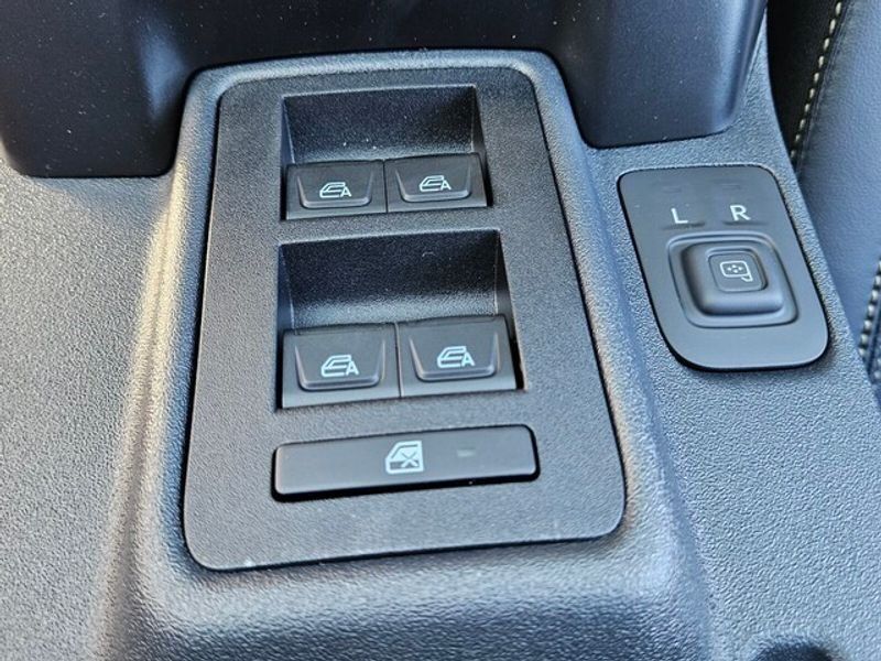 New 2025 Ford Bronco Badlands AWD/4WD image 23