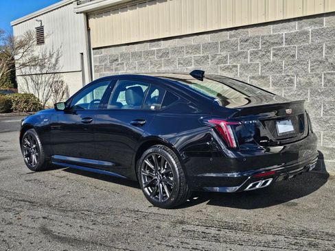 New 2026 Cadillac CT5 V image 4