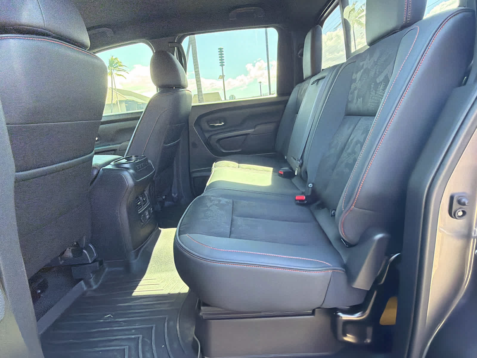 Used 2021 Nissan Titan PRO-4X w/ Pro-4x Utility Package AWD/4WD image 9