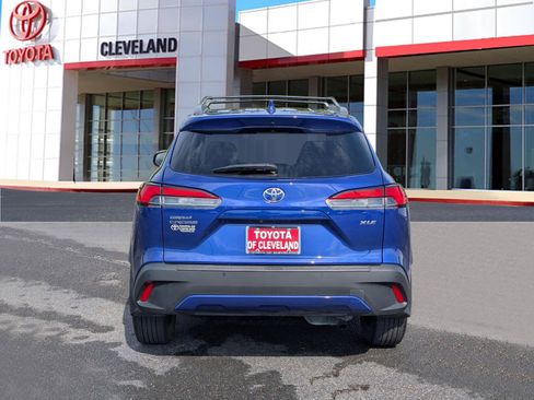 Used 2024 Toyota Corolla Cross XLE w/ Convenience Package FWD image 6