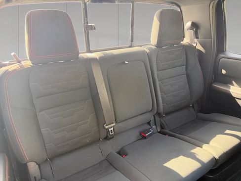 Used 2022 Nissan Frontier PRO-4X AWD/4WD image 18