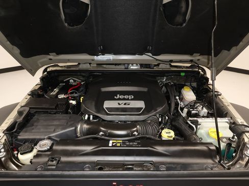 Used 2017 Jeep Wrangler Unlimited Rubicon image 29