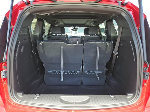New 2026 Chrysler Pacifica Limited w/ S Appearance Package image 19