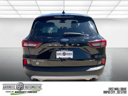 Used 2025 Ford Escape Active AWD/4WD image 5