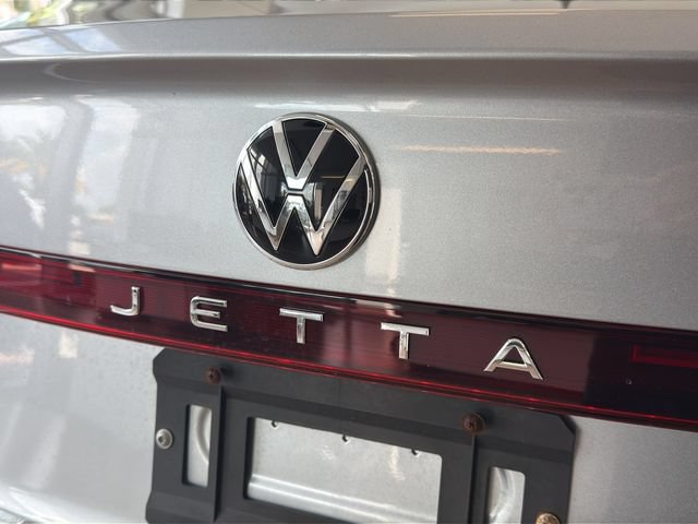 Certified 2026 Volkswagen Jetta SE FWD image 8