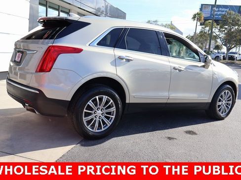 Used 2017 Cadillac XT5 Luxury w/ Driver Awareness Package image 8