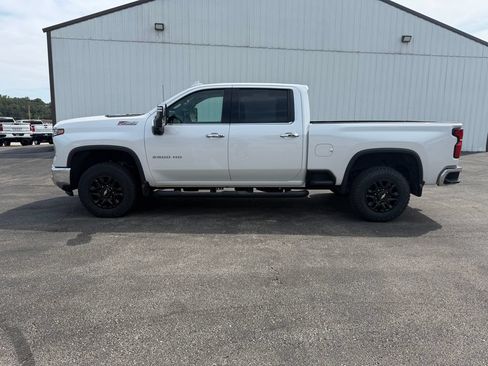 Used 2024 Chevrolet Silverado 2500 LTZ w/ LTZ Plus Package AWD/4WD image 8