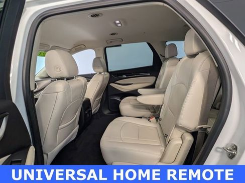 Used 2023 Buick Enclave Essence image 7