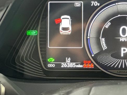 Used 2023 Lexus UX 250h FWD w/ Accessory Package (Z2) image 31